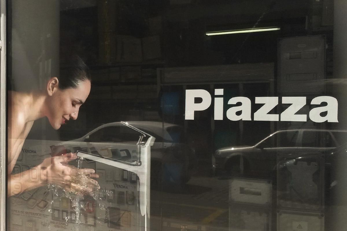 ploteo de local comercial