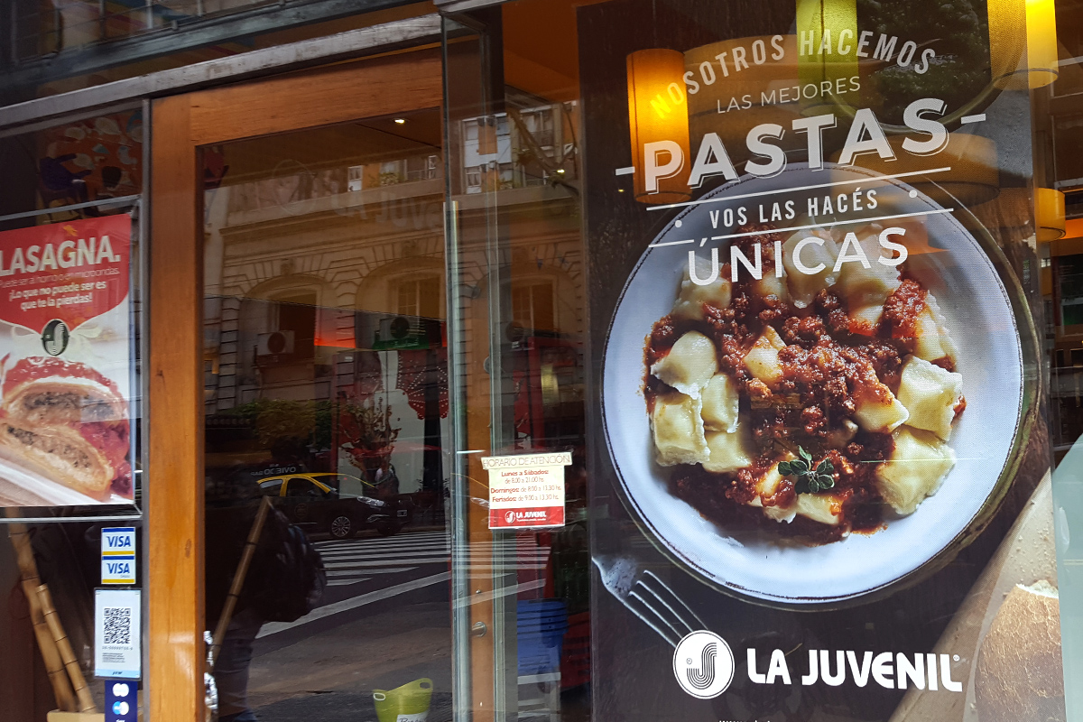 ploteo de local comercial