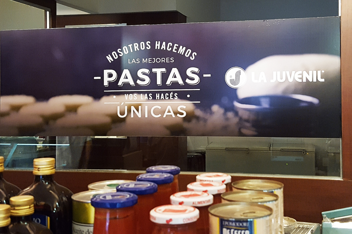 ploteo de local comercial